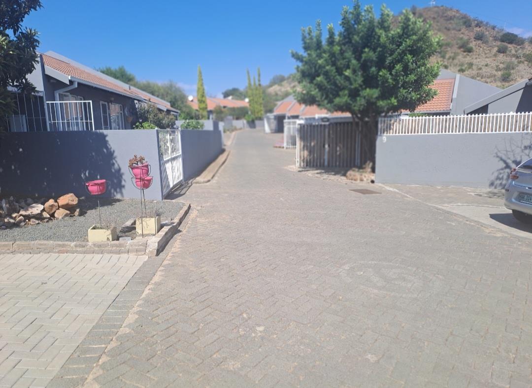 3 Bedroom Property for Sale in Langenhovenpark Free State